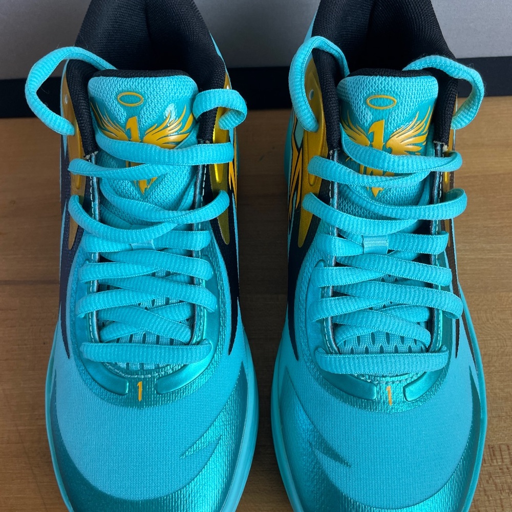 MB 01 Basketball Sneakers